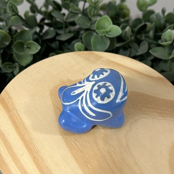 Pablo Zabal Chile Pottery Frog Signed Vintage Collectible Blue and White frog - Picture 4 of 6